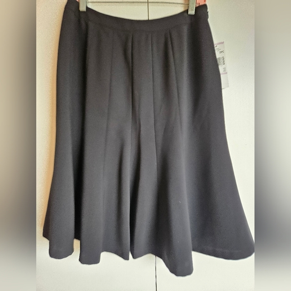 Nipon Boutique Dresses & Skirts - Nipon Boutique A-line Below Knee Length Skirt Swing Skater Midi Black Size 6